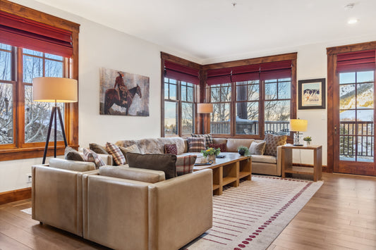 Outpost: Grand View 2710